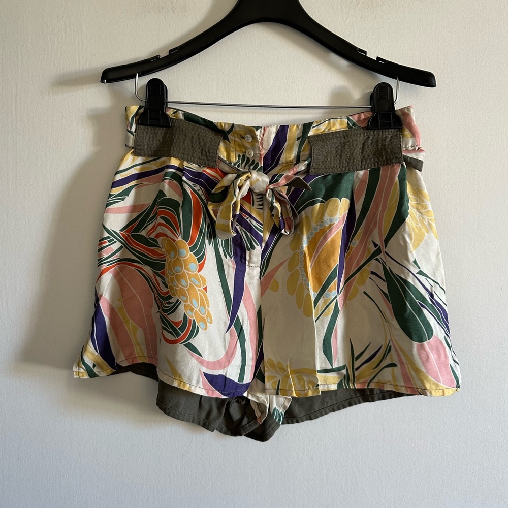 La Prestic Ouiston Designer Silk/Tencel Green Colorful Paperbag Shorts size S - Picture 2 of 8